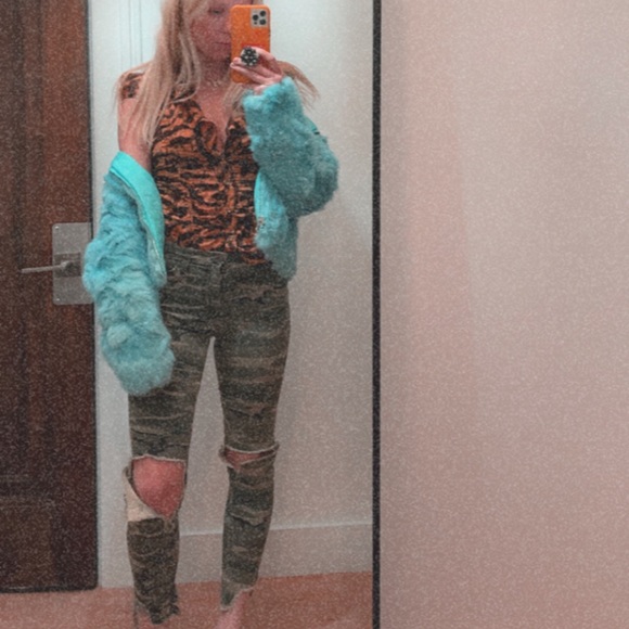 Meet your Posher, Abby - Picture 9 of 11